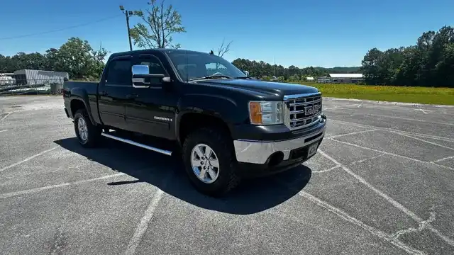 2009 GMC Sierra 4WD Crew Cab SLT SWB's photo