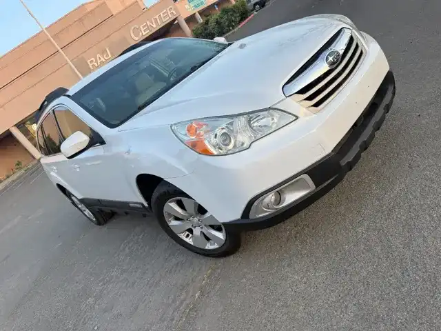 2012 Subaru Outback 2.5i Premium CVT PZEV's photo