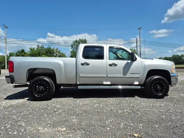 2010 Chevrolet Silverado HD 1LT 4WD Crew Cab SWB's photo