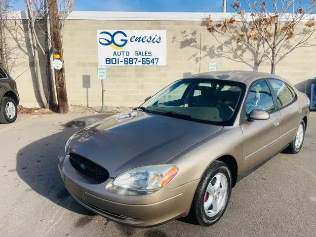 2003 Ford Taurus SES Standard photo 1