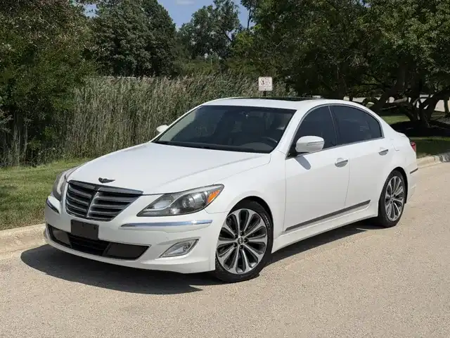 2013 Hyundai Genesis 5.0 R-Spec's photo