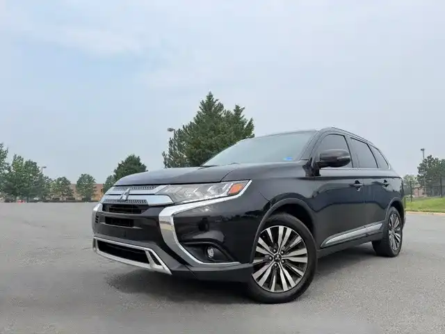 2019 Mitsubishi Outlander SEL S-AWC's photo