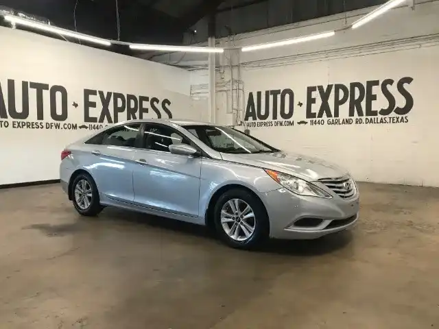 2011 Hyundai Sonata GLS I4 A/T PZEV's photo