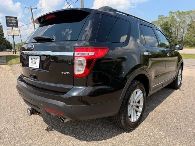 2014 Ford Explorer XLT 4x4 photo 5