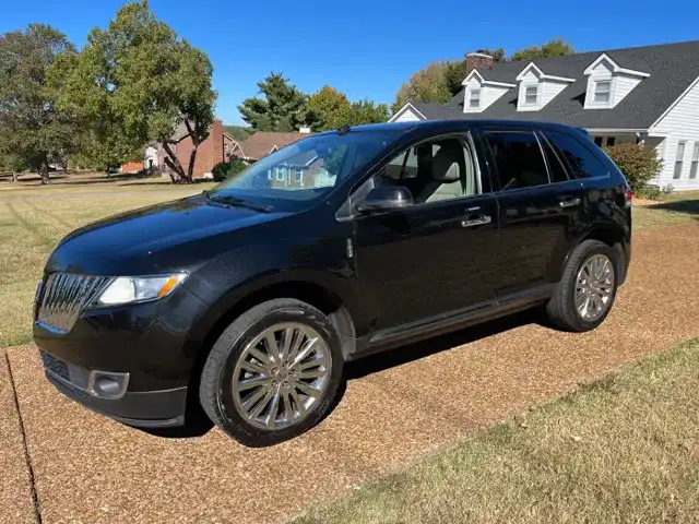 2013 Lincoln MKX FWD's photo