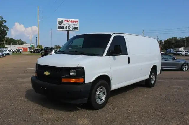 2017 Chevrolet Express Work Van HD 2500's photo