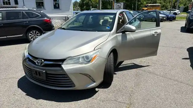 2015 Toyota Camry 2.5 Auto LE's photo