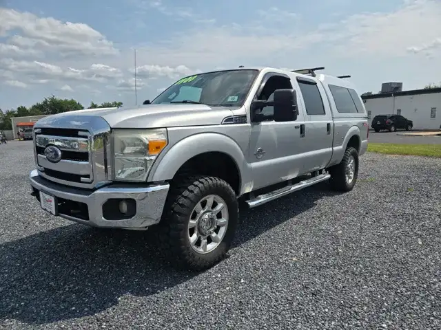 2011 Ford F-250 XLT 4WD Crew Cab 156 in's photo
