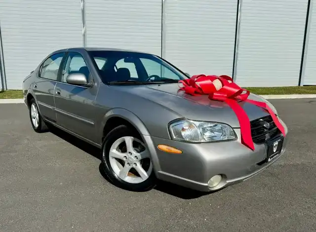 2000 Nissan Maxima's photo