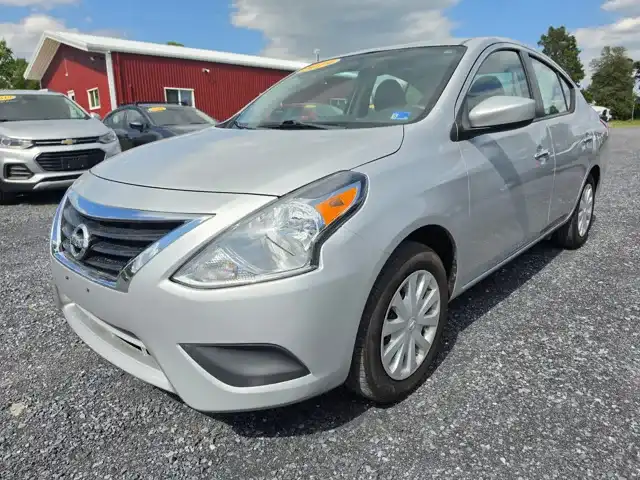 2019 Nissan Versa 1.6 SV CVT's photo