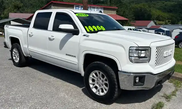 2014 GMC Sierra 4WD Crew Cab SLE LWB's photo