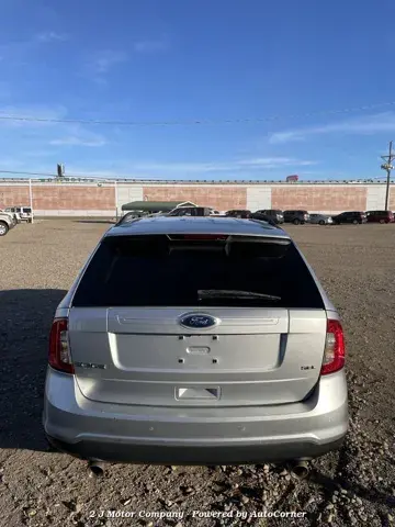 2011 Ford Edge SEL photo 4