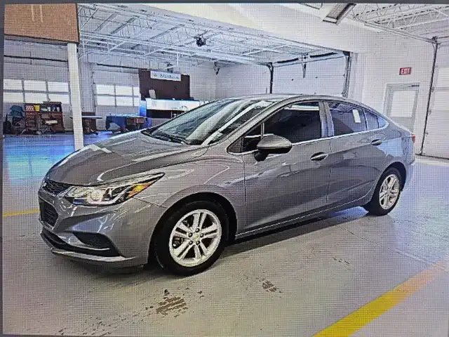 2018 Chevrolet Cruze 1LT Auto's photo