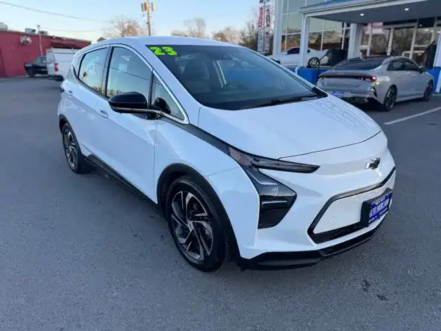 2023 Chevrolet Bolt EV 2LT Auto's photo