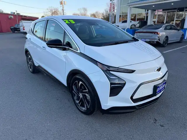 2023 Chevrolet Bolt EV 2LT Auto's photo
