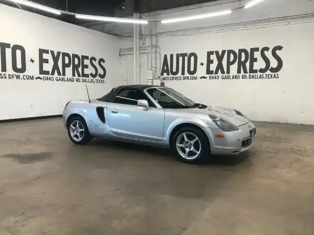 2002 Toyota MR2 Spyder Base's photo