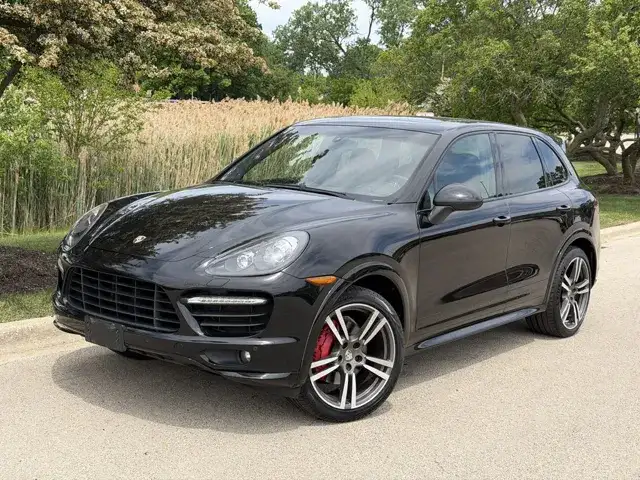 2013 Porsche Cayenne GTS's photo