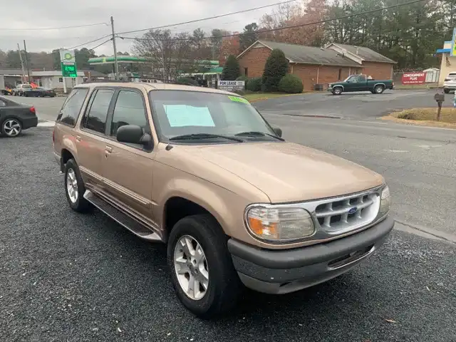 1996 Ford Explorer's photo