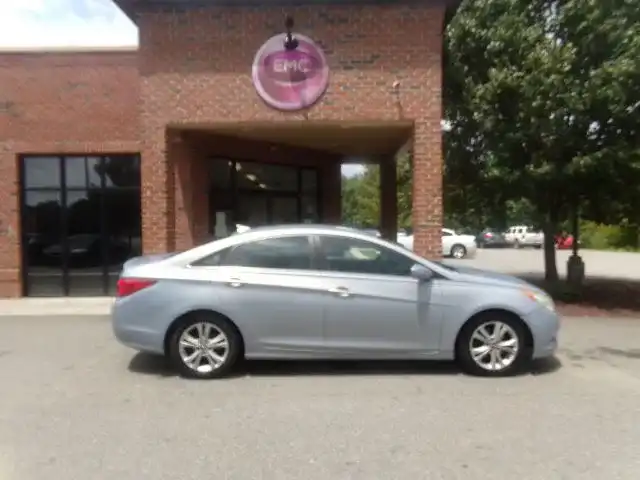 2011 Hyundai Sonata I4 GLS A T's photo
