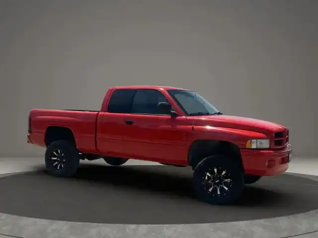 2001 Dodge Ram 1500 1500 ST 4X4 QUAD CAB SWB's photo