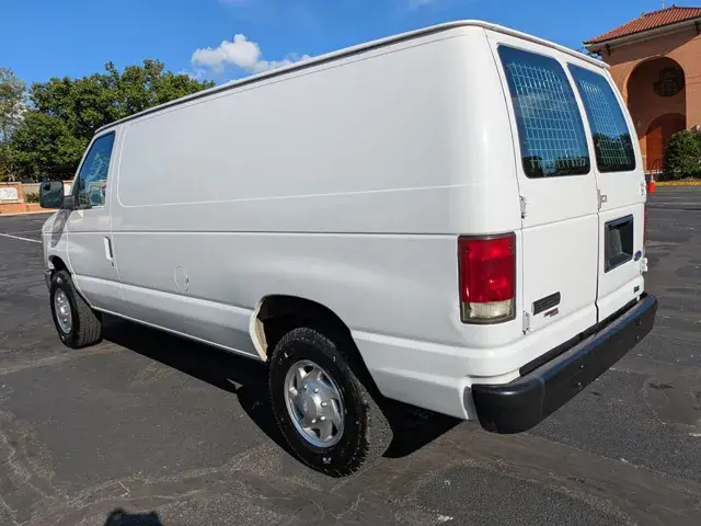 2013 Ford E-Series E-250 Van photo 3