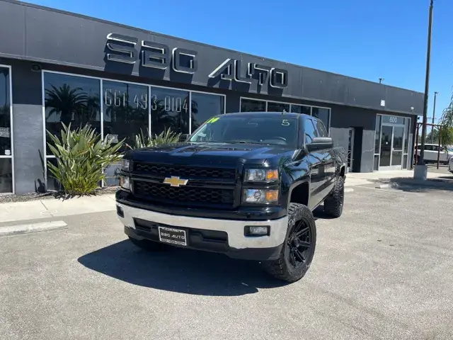 Vehicle Image 1