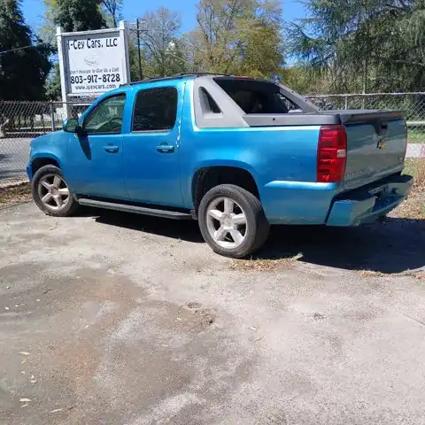 2009 Chevrolet Avalanche 2WD Avalanche LT2's photo