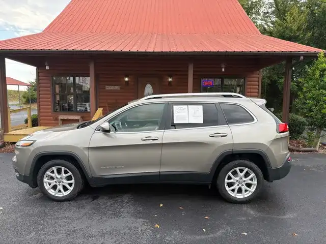 2017 Jeep Cherokee Latitude's photo