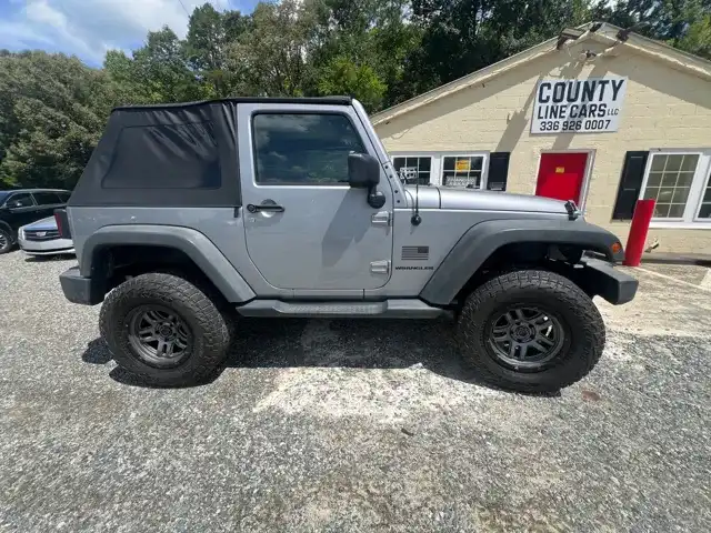 2014 Jeep Wrangler Sport's photo
