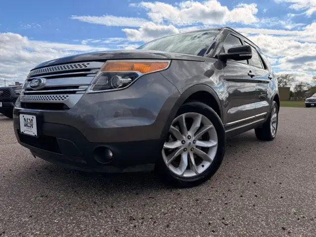 2014 Ford Explorer XLT 4WD's photo