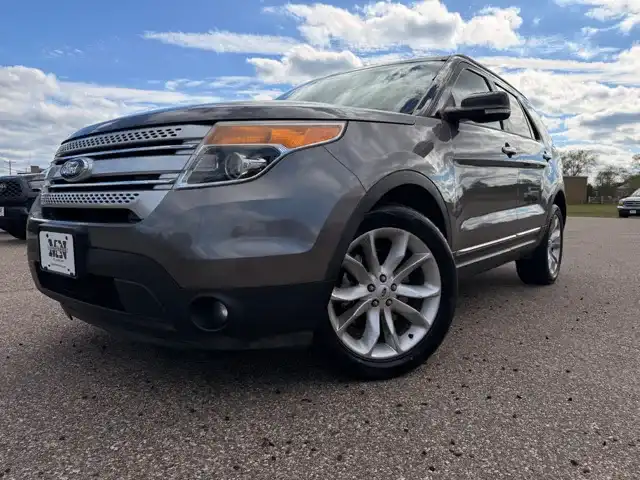 2014 Ford Explorer XLT 4WD's photo