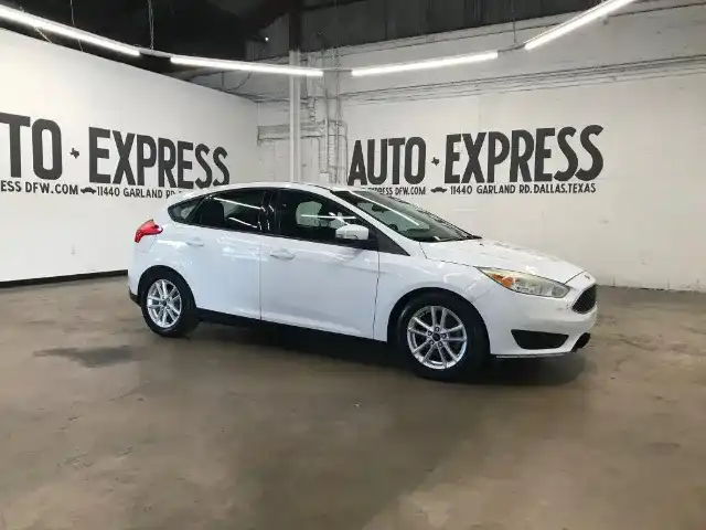 2016 Ford Focus 5 Door Hatch SE's photo