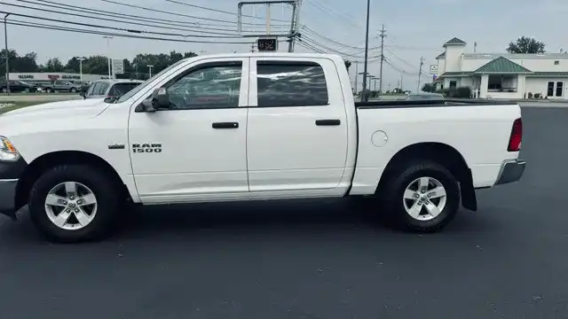 2017 RAM 1500 Tradesman 4x4 Crew Cab 5'7's photo