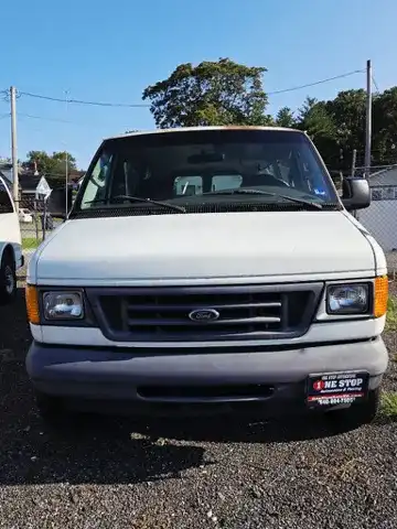 2006 Ford E-Series XLT E-350 Super Duty Extended's photo