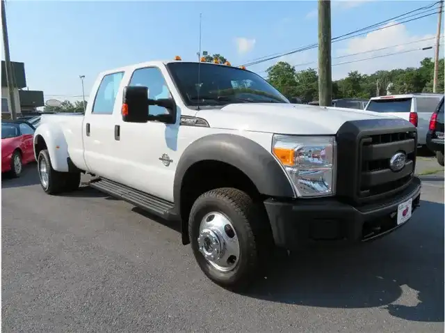 2011 Ford F-450 XL 4WD Crew Cab DRW 172 in's photo