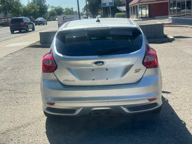 2014 Ford Focus ST Hatchback 5-Door photo 3
