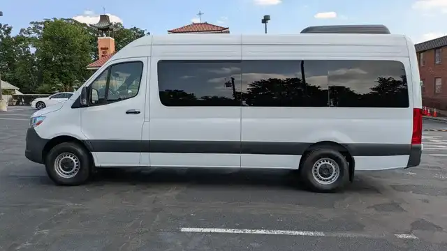 2025 Mercedes-Benz Sprinter 2500 170 WB High Roof's photo