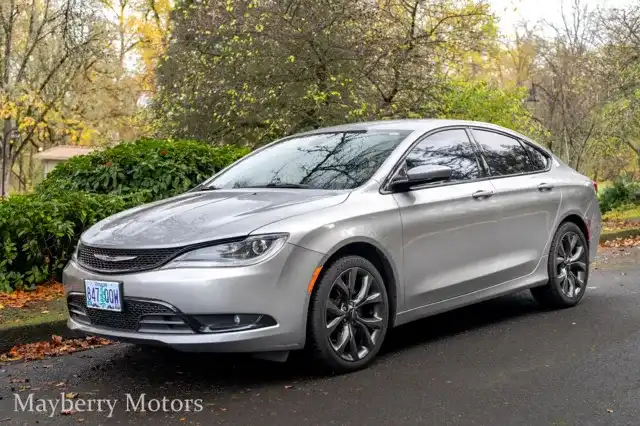 2015 Chrysler 200 S AWD's photo