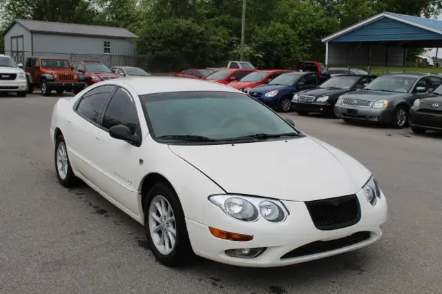 2000 Chrysler 300 Base photo 3