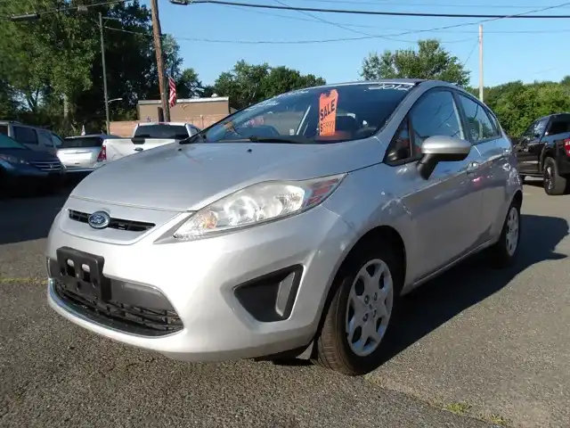 2012 Ford Fiesta SE Hatch's photo