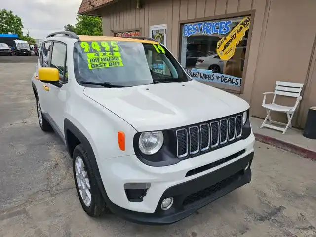 2019 Jeep Renegade Latitude 4x4's photo