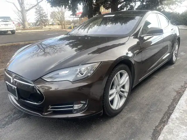 2013 Tesla Model S 85 kWh photo 1