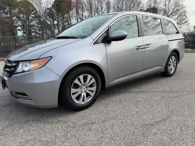 2017 Honda Odyssey EX-L with DVD Rear Entertainment System's photo
