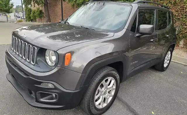 2017 Jeep Renegade Latitude 4x4's photo