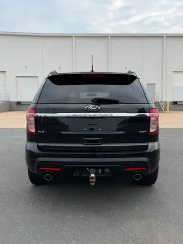 2014 Ford Explorer XLT 4x4 photo 5