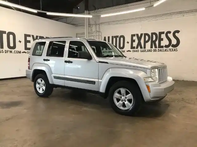 2010 Jeep Liberty Sport 4WD's photo