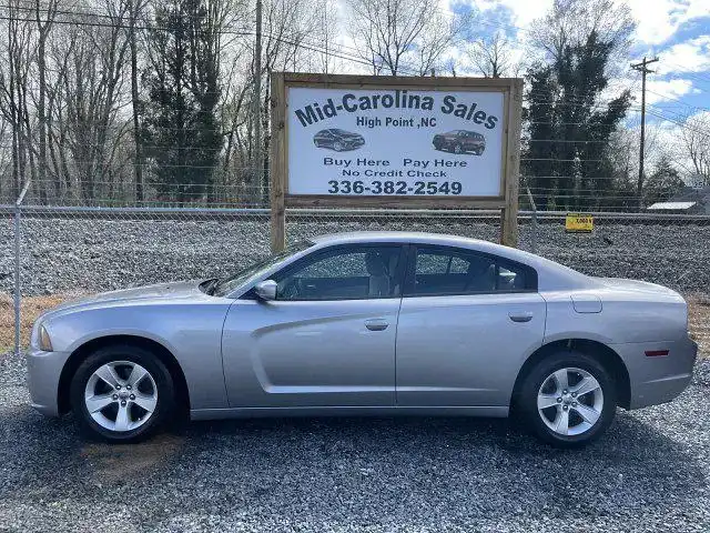 2011 Dodge Charger SE's photo