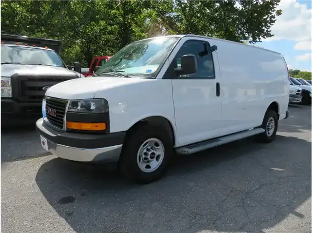 2018 GMC Savana 2500's photo