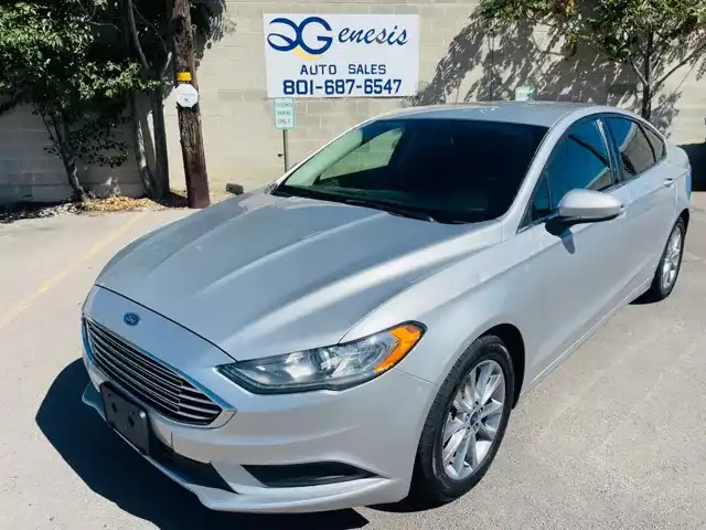 2017 Ford Fusion SE FWD's photo
