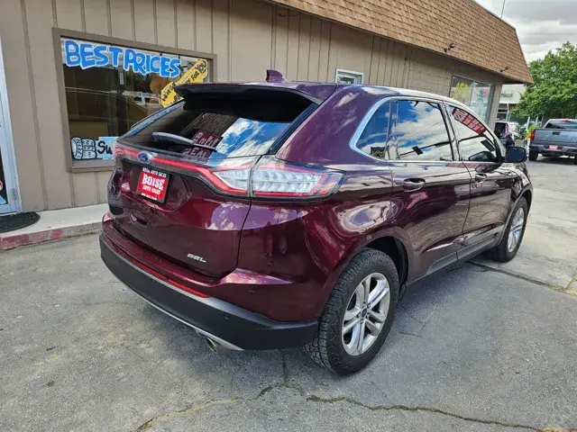 2017 Ford Edge SEL photo 5